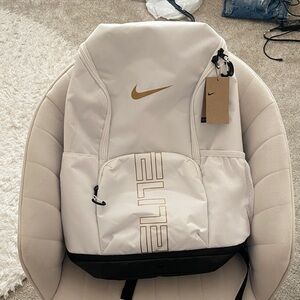 Nike Elite Backpack in Cream and Gold